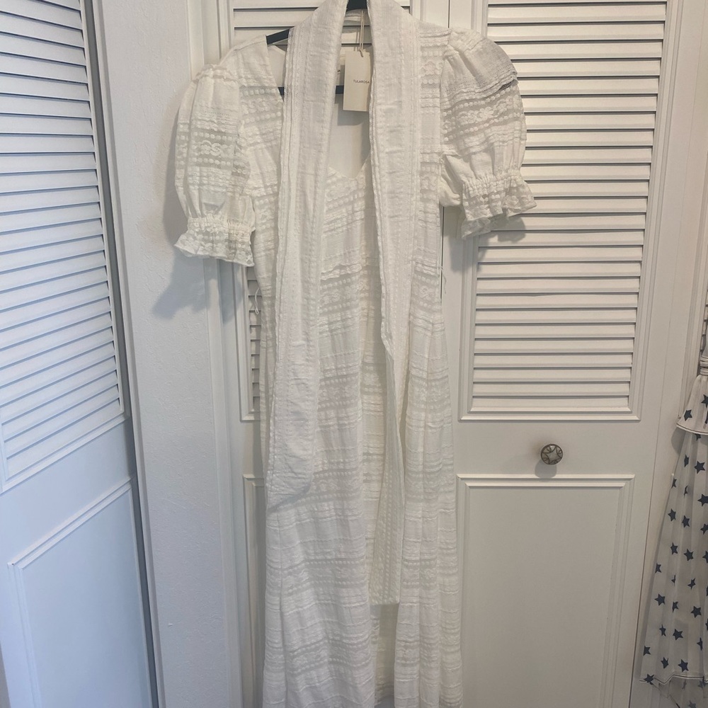 Brand new white Tularosa white dress! Super cute, feminine and flattering.
